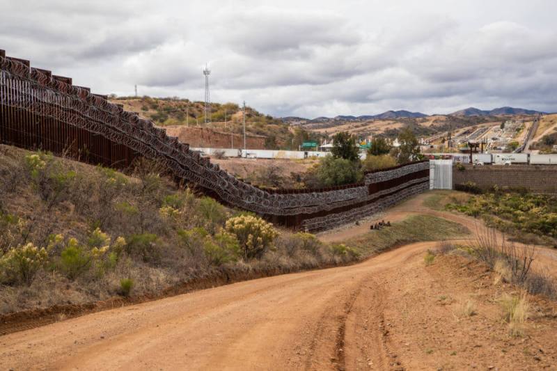 border wall
