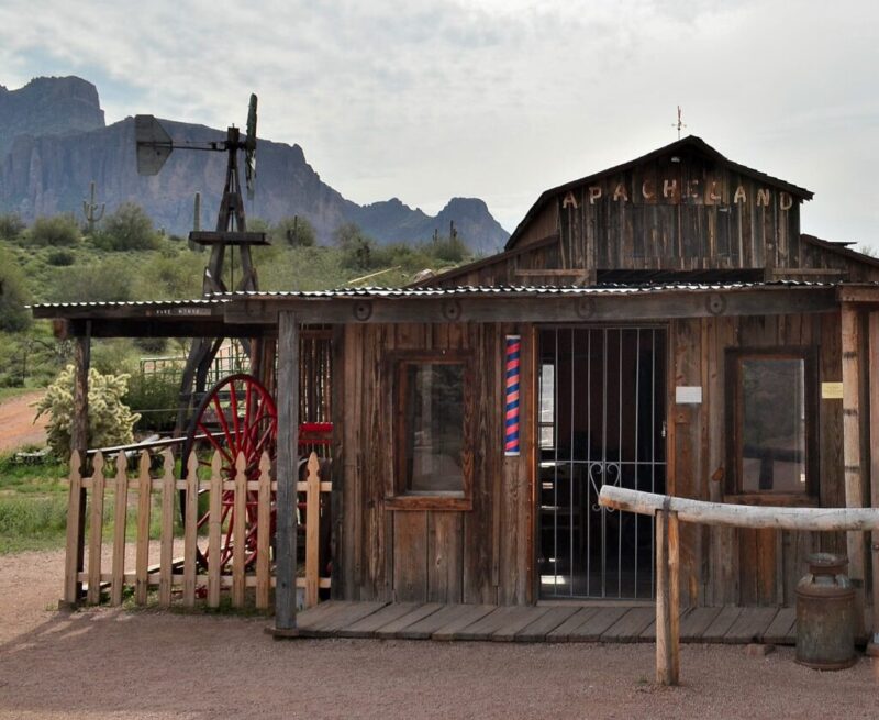 5 ways to channel your inner cowboy (or cowgirl!) in Arizona