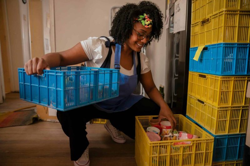 Donating to Phoenix food pantries is a great way to help people in need.